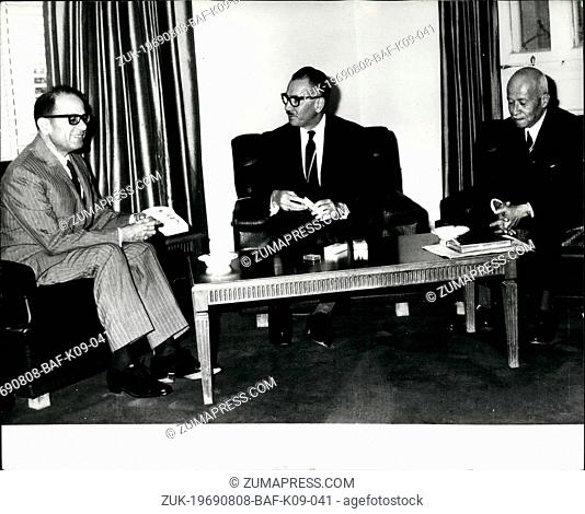 Aug. 08, 1969 - The Assistant Secretary General of the Arab league vists Jordan. Photo shows Mr. Abdul Mon'Em Rifai, the Prime Minister of Jordan (centre)...