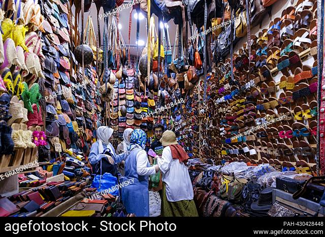 Leather goods shop in the souk in Marrakech, Morocco, October 11, 2023. - Marrakesh/Marokko