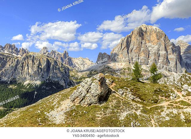 Cinque Torri, Cortina d'Ampezzo, Belluno, Veneto, Dolomites, Italy, Europe