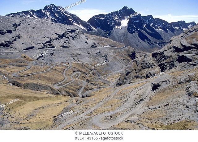 Paz-Coroico road  Bajada de las Yungas  Departamento de la Paz  Bolivia