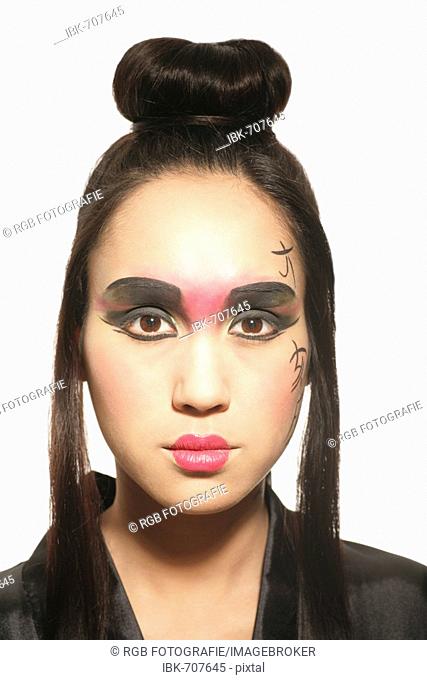 Young Filipino woman sporting a Geisha look