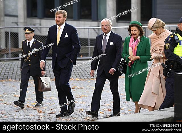 STOCKHOLM 20221011 King Willem-Alexander, Queen Máxima, King Carl Gustaf and Queen Silvia leave after a visit to the Vasa Museum