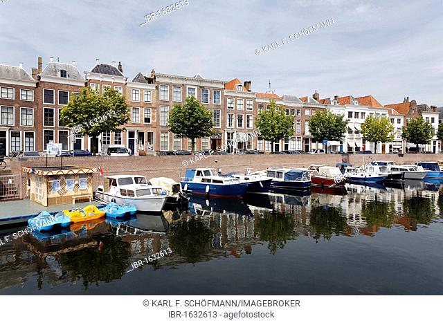 Prins Hendrik dock, boats and old houses on the levee, Middelburg, Walcheren peninsula, Zeeland province, Netherlands, Benelux, Europe