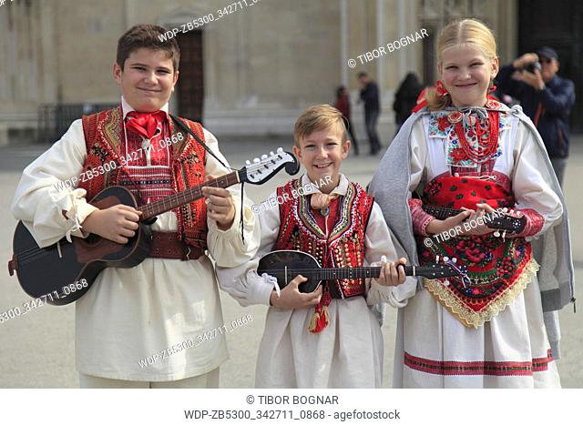 Croatia, Zagreb, people in traditional dress