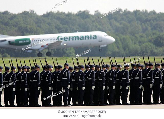 Wachbataillon (Guard battalion) of the German Bundeswehr, airport Cologne-Bonn, North Rhine Westphalia, Germany
