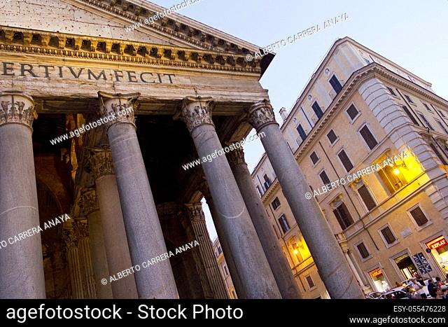 Agrippa's Pantheon, Piazza della Rotonda, Santa María Rotonda, Rome, Lazio, Italy, Europe