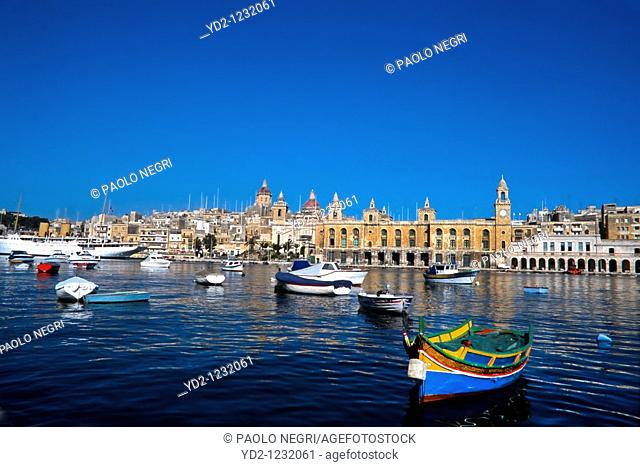 Malta, Valletta, Cottonera, view of S.Lorenzo Wharf