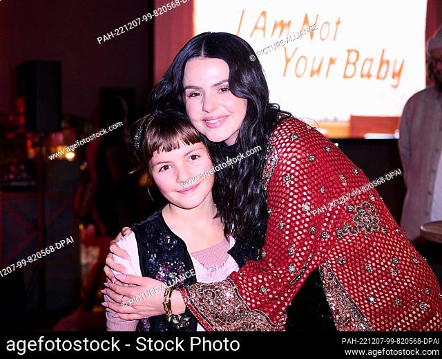 07 December 2022, Berlin: Ruby O Fee joins Mirle Schimpf (9) for the premiere of the Netflix YouTube film ""I Am Not Your Baby, "" which is about her story