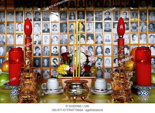 Linh Son buddhist temple, Altar for ancestors