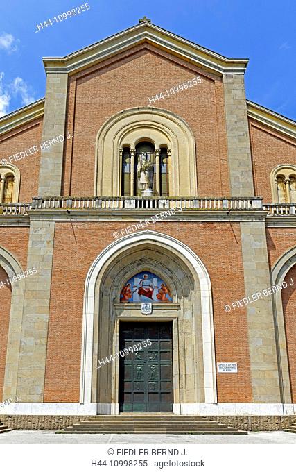 Church, Duomo di San Pietro Apostolo, facade, entrance