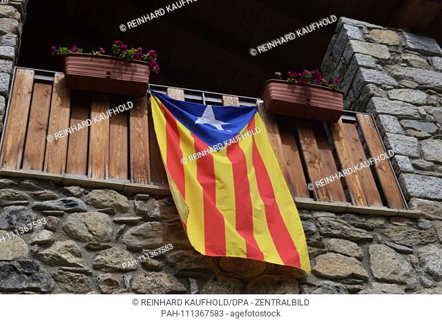The Espot mountain community in the Spanish Pyrenees is the starting point for hikes in the Aiguestortes National Park - on a balcony hangs the Catalan flag