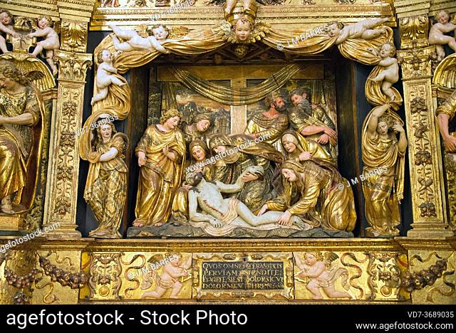 Santo Domingo de la Calzada, Salvador cathedral (romanesque, gothic and baroque, 12-18th centuries). Main altarpiece by Damian Forment (renaissance plateresque...