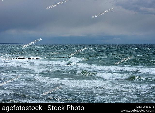 Baltic Sea, Fischland, Darss, seaside resort Wustrow, beach, waves