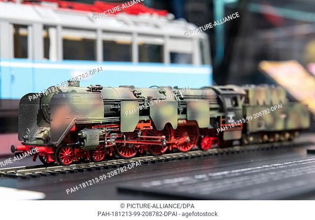 13 December 2018, Bavaria, Nürnberg: A model of the steam locomotive 05 003 with camouflage paint is exhibited in the special exhibition ""Geheimsache Bahn"" -...
