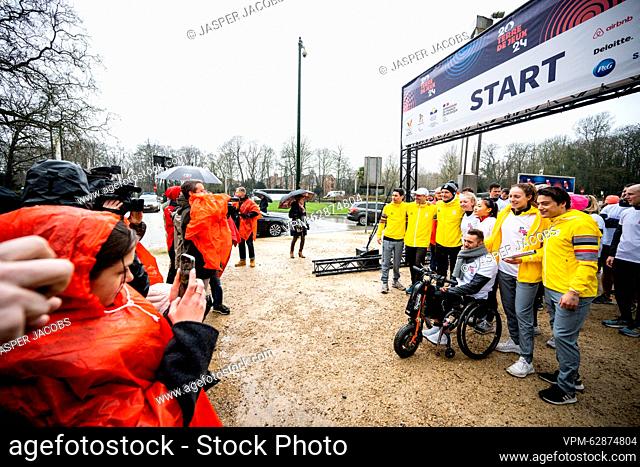 athlete Noor Vidts (2R) and athlete Thomas Briels (R) pictured at the start of the virtual relay around the world with Team Belgium and Paralympic Team Belgium