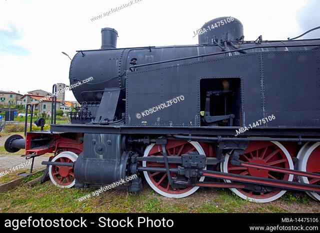 Piazza al Serchio is an Italian municipality in the province of Lucca in Tuscany, the monument locomotive 940.002 year of construction 1922