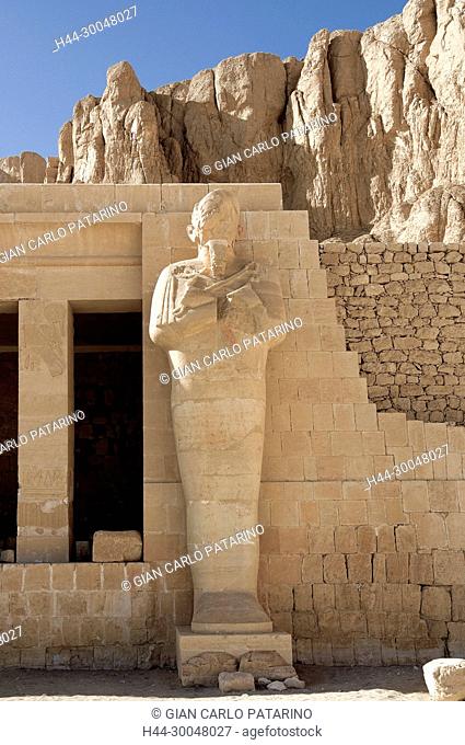 Deir el Bahari, Luxor, Egypt: temple of the queen Hatshepsut (New Kingdom 1567-1080 b.C.) at Deir el Bahari called Djeser-Djeseru: an osirian pillar of the...