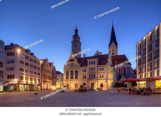 Old town hall with Pfeifturm, tower of the Pfarrkirche St. Moritz (church), Neues Rathaus, Rathausplatz (square), Ingolstadt, Upper Bavaria, Bavaria, Germany