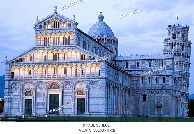 Italy, Tuscany, Pisa, Piazza dei Miracoli, Square of Miracles, Cathedral and Leaning Tower