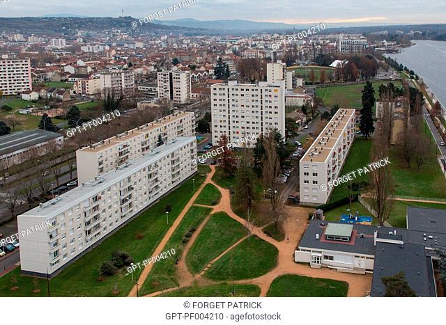 VIEW OF THE LES AILES TOWER, COUNCIL HOUSING ESTATE IN THE CITY OF VICHY, ALLIER (03), FRANCE