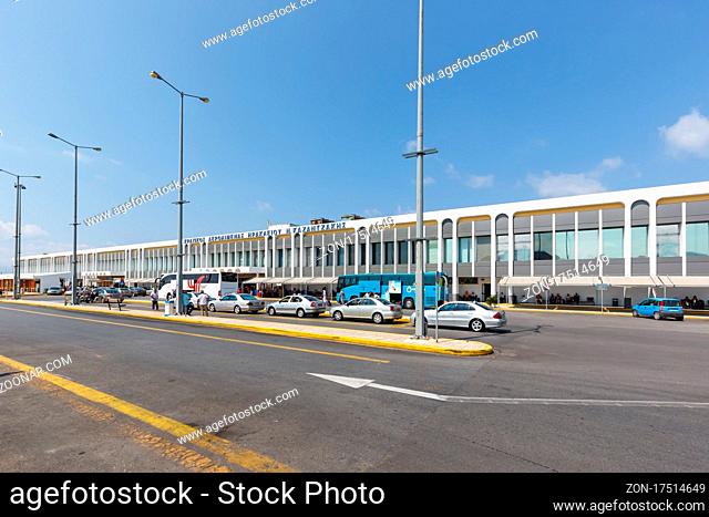 Heraklion, Griechenland - 17. September 2018: Terminal Flughafen Heraklion (HER) in Griechenland