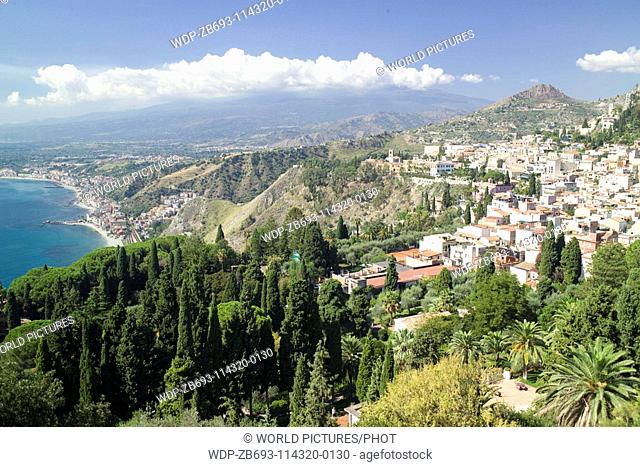 Coastal View Taormina Sicily Date: 28 05 2008 Ref: ZB693-114320-0130 COMPULSORY CREDIT: World Pictures/Photoshot