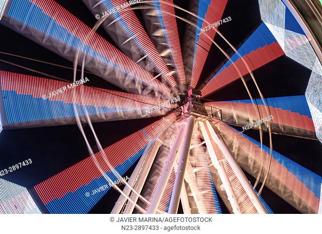 Ferris wheel at the fair in Valencia, Valencian Community, Spain
