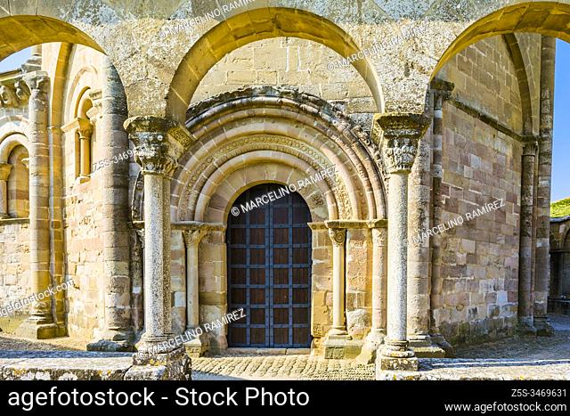 Hermitage Saint Mary of Eunate, ( 12th century ) Way of Saint James, Muruzábal, Navarre, Spain, Europe
