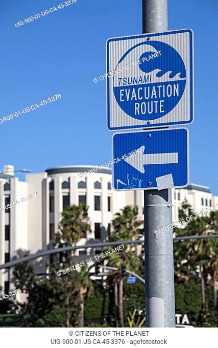 Tsunami Evacuation Route sign, Playa Vista, Los Angeles, California, USA. (Photo by: Citizens of the Planet/UIG)