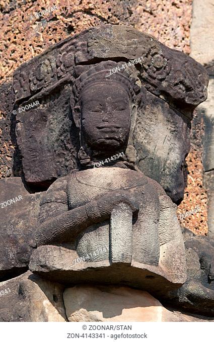 Darstellung einer Palastdame in Halbrelief, Dekoration an derTerasse des Leprakönigs, nördlich der Elefantenterasse, Angkor Thom, Angkor