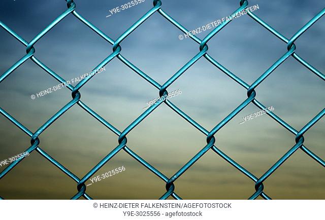 Wire mesh fence, Maschendrahtzaun