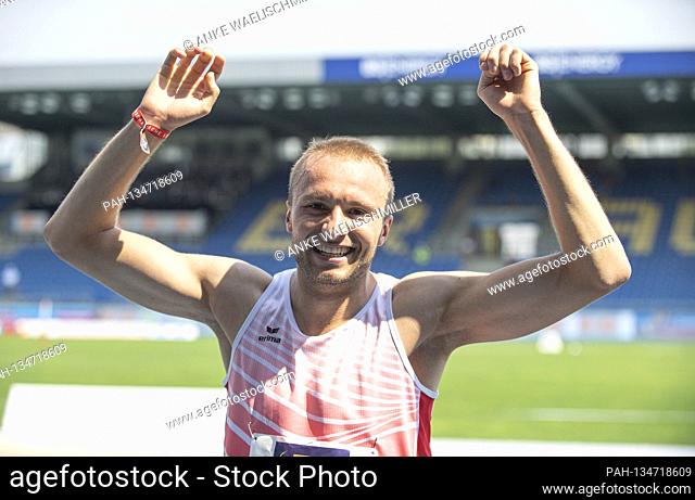 jubilation winner Maximilian ENTHOLZNER (LAC Passau / 1st place), men's long jump, on August 9th, 2020 German Athletics Championships 2020, from August 8th