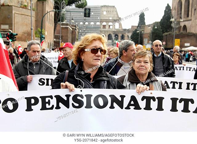 Rome, Italy. 13th Nov, 2013.General Strike Rally against Government Austerity cuts by the UIL, CGIL and CSIL Trade Unions of the Lazio region in Rome Italy