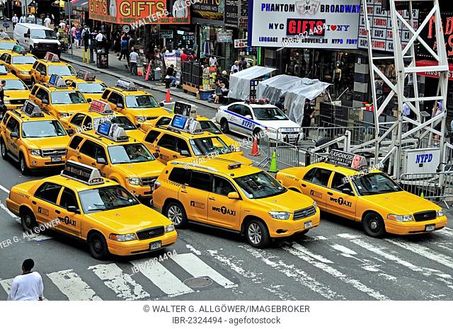 Rush hour, taxis in Times Square, Midtown, Manhattan, New York, USA, North America, PublicGround