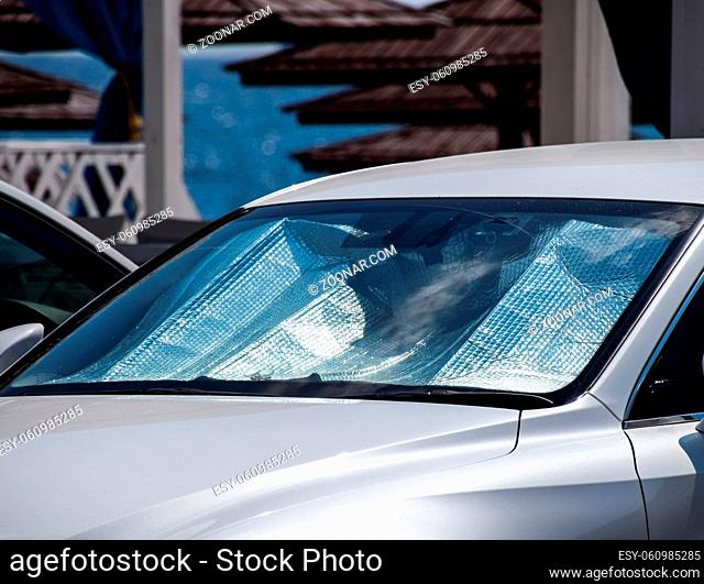 Protection of the car panel from direct sunlight. Sun Reflector windscreen