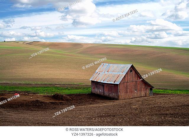 A barn in the Palouse farming area of eastern Washington State, USA