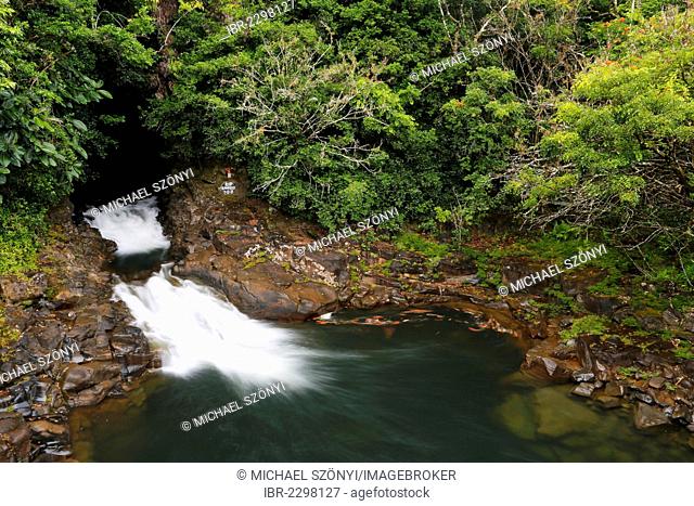 Waterfall and pond for swimming, Pepe'ekeo and Onomea Scenic Drive, Big Island, Hawaii, USA