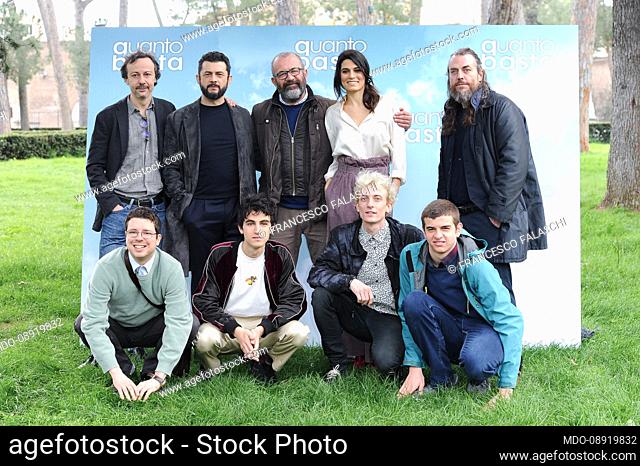 Italian director Francesco Falaschi with the actors Luigi Fedele, Mirko Frezza, Teodoro Giambanco, Valeria Solarino and Vinicio Marchioni