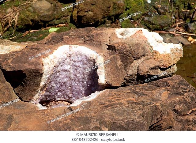 Amethyst at the Wanda mines in the Misiones Province, Argentina. The pueblo of Wanda and its mines are located 55 km south of Iguazu Falls
