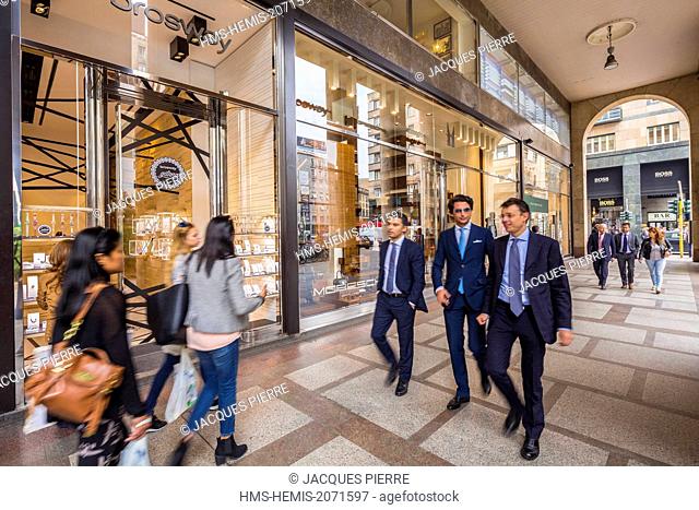 Italy, Lombardy, Milan, Moreschi and Brosway shops square San Babila