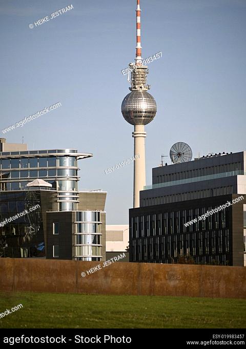 Berlin-Fernsehturm-Neubauten