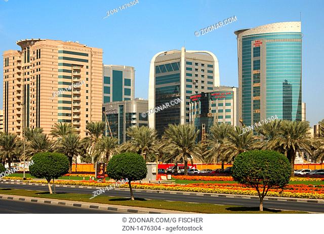 Moderne Bauten im Stadtteil Deira, Dubai, Vereinigte Arabische Emirate / Modern buildings in the Deira district, Dubai, United Arab Emirates