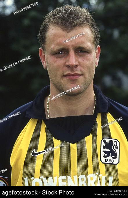 firo: Football: Football: archive photos, archive photo, archive pictures, 1st Bundesliga 1997/1998, 97/98 98/99, men, men