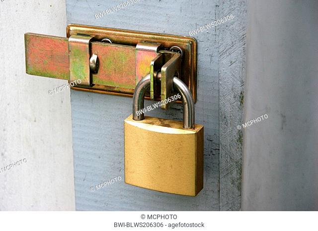 padlock with interlock