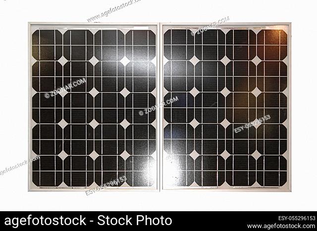 Photovoltaic Solar Cell Panel With Light Reflection