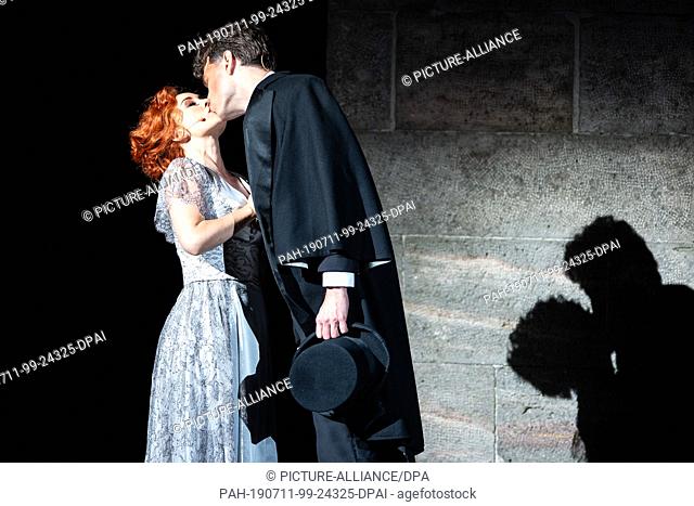 11 July 2019, Hessen, Bad Hersfeld: Actors Katherine Mehrling and Alen Hodzovic perform on stage during the media rehearsal of the musical ""Funny Girl"" at the...