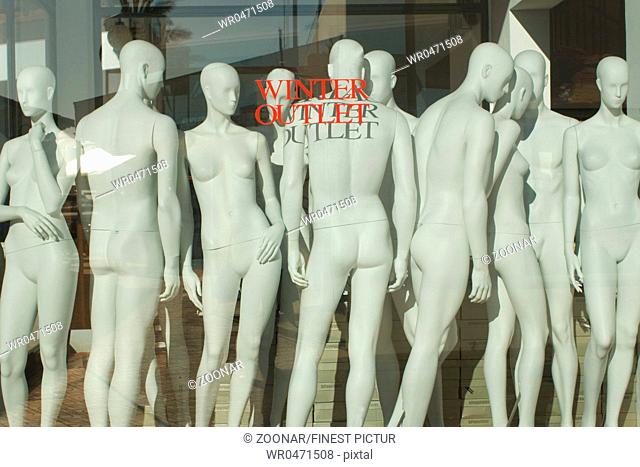 Mannequins without clothes