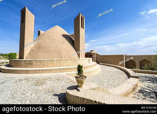 Wind catchers and water reservoir, Caravanserai, Meybod, Yazd Province, Iran, Asia