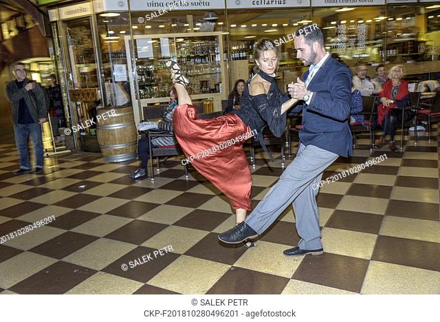 Dancers from the Prague tango scene started their 7th Festival of Argentinean Film in Prague. From October 25th to 30th, 2018