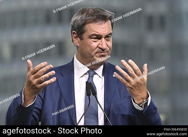 Markus SOEDER (Prime Minister of Bavaria and CSU Chairman), speech, gestures, single image, cut single motif, half figure, half figure